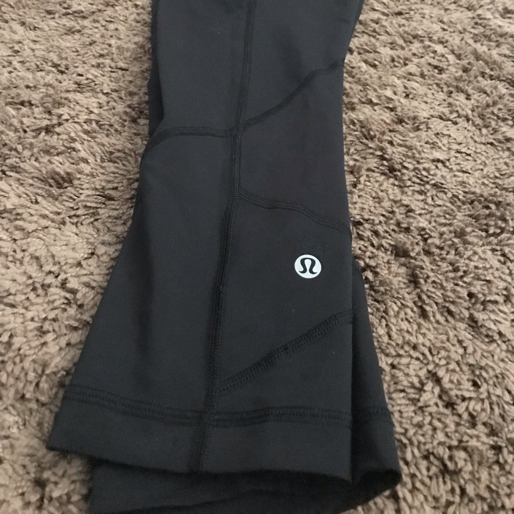 LULU Cropped Leggings